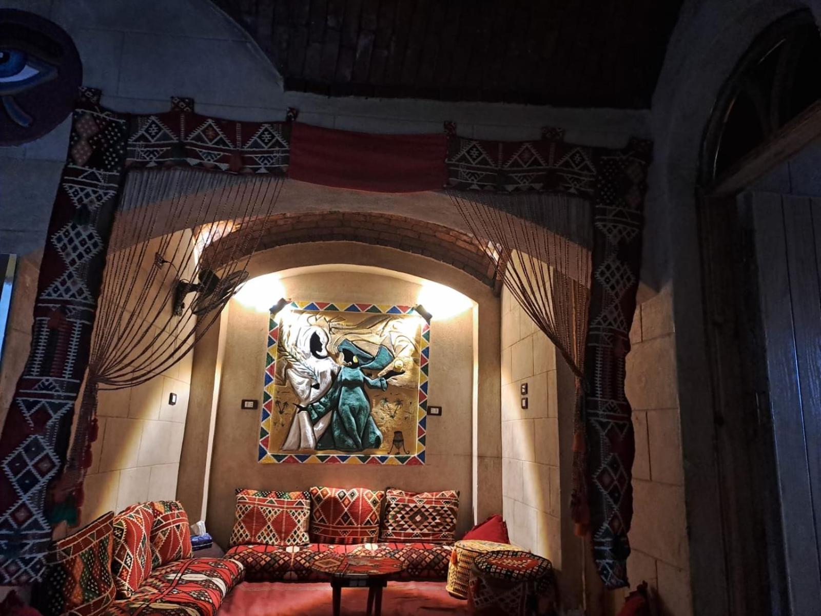 Queen House Assuan Esterno foto