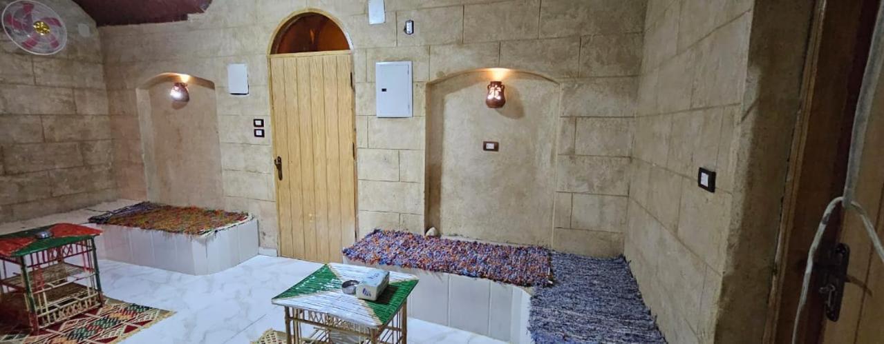 Queen House Assuan Esterno foto