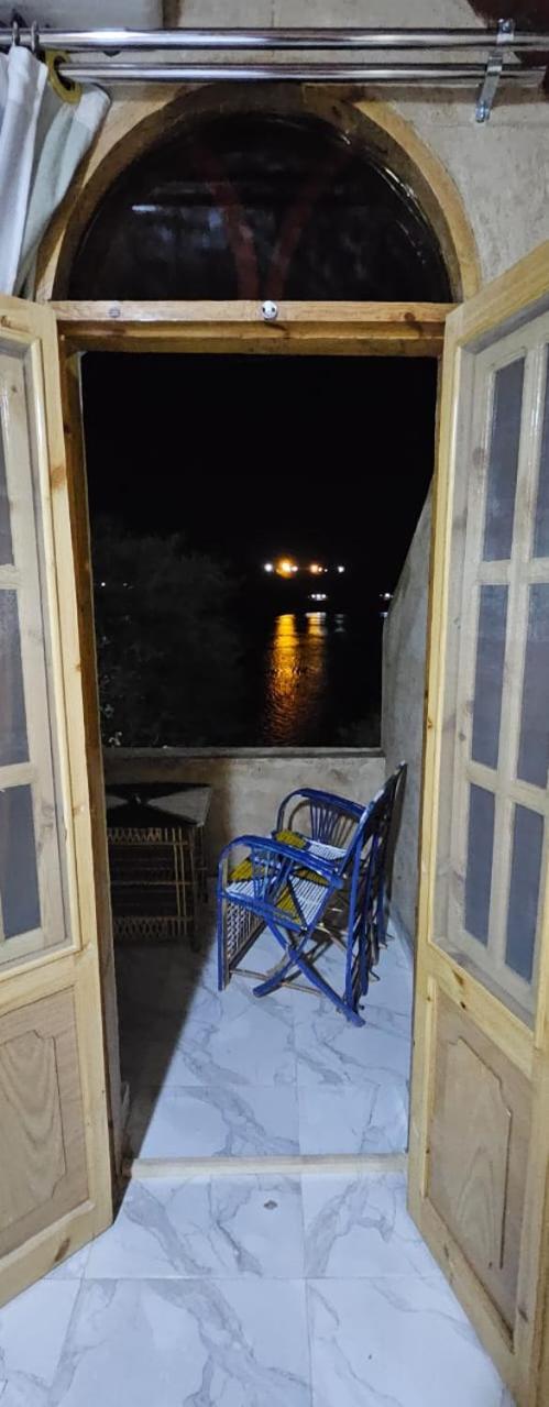 Queen House Assuan Esterno foto